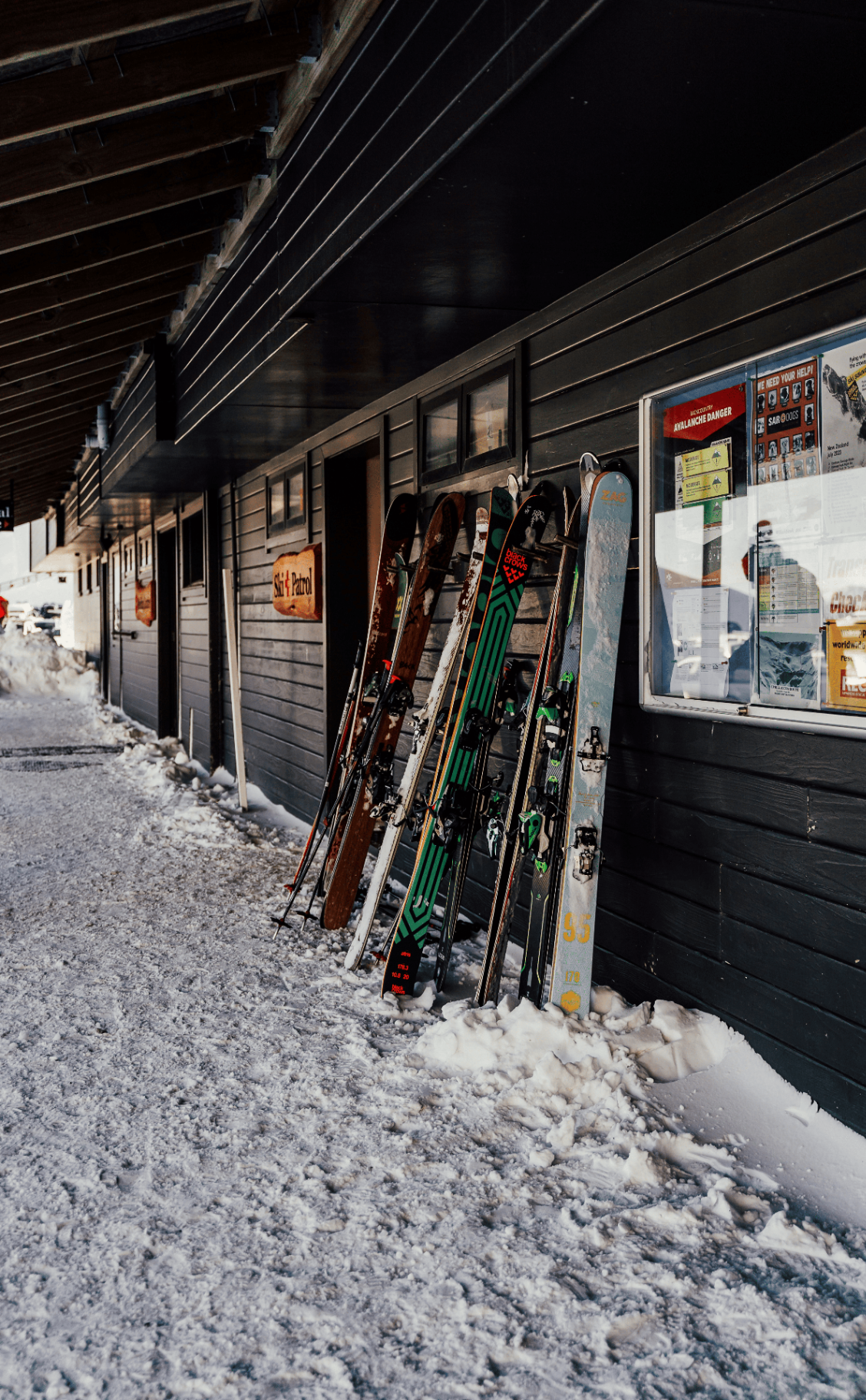 Tienda de alquiler de material de esquí y snowboard