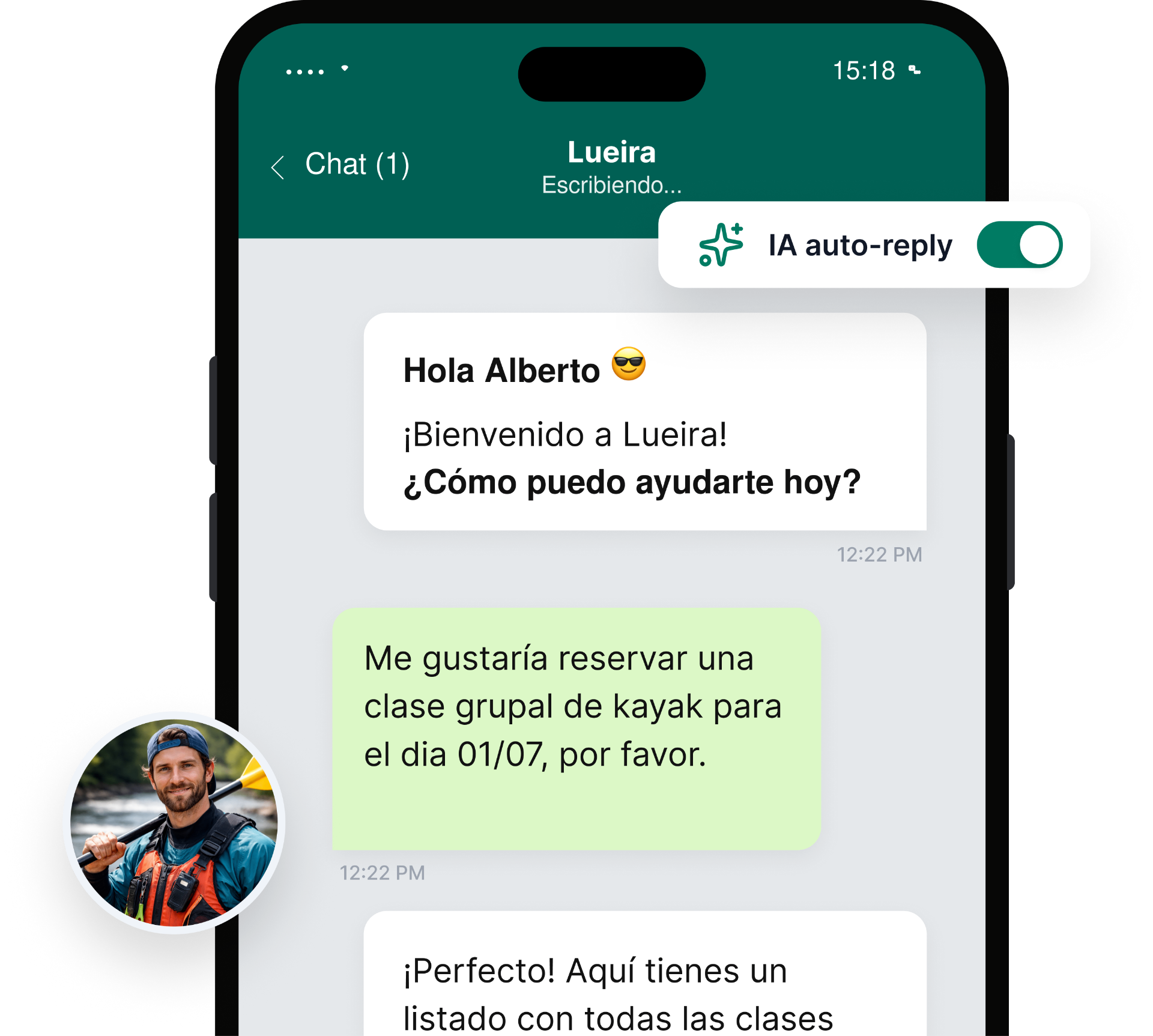 Móvil mostrando conversación de WhatsApp con IA auto-reply